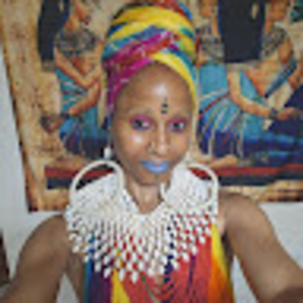 Meet your Posher, Queen lotus